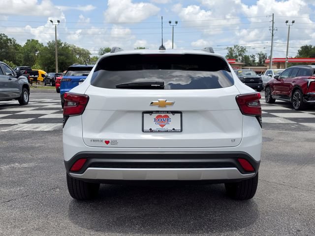 Used 2025 Chevrolet Trax LT w/ Driver Confidence Package FWD image 4