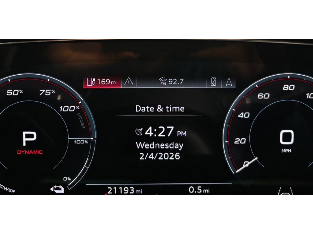 Used 2024 Audi Q8 e-tron Premium image 28