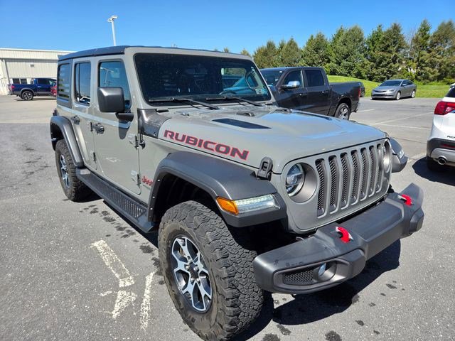 Used 2022 Jeep Wrangler Unlimited Rubicon w/ LED Lighting Group AWD/4WD image 16