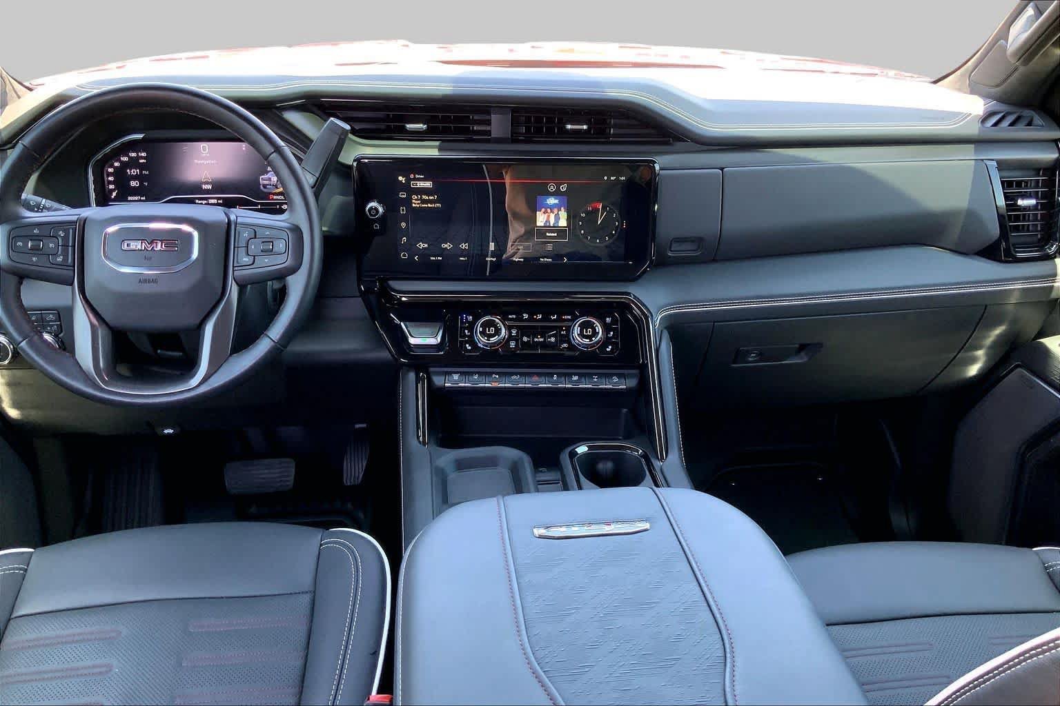 Used 2025 GMC Sierra 2500 AT4X AWD/4WD image 16