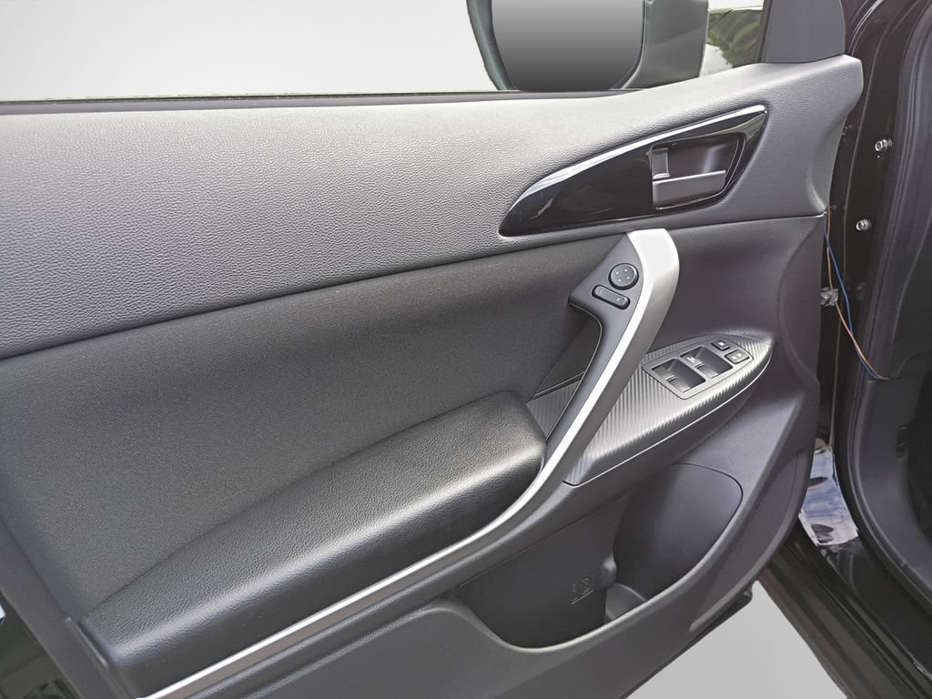 New 2026 Mitsubishi Outlander AWD image 14