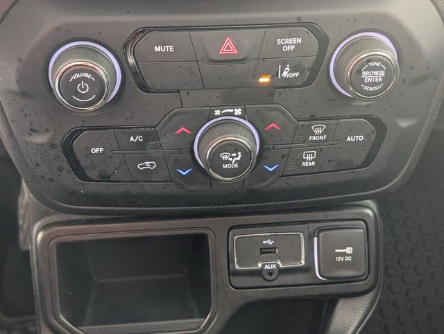 Used 2021 Jeep Renegade Latitude w/ Convenience Group image 21