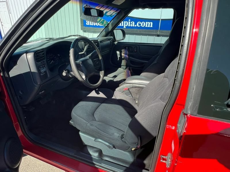 Used 2003 Chevrolet S10 Pickup 2WD Extended Cab image 17