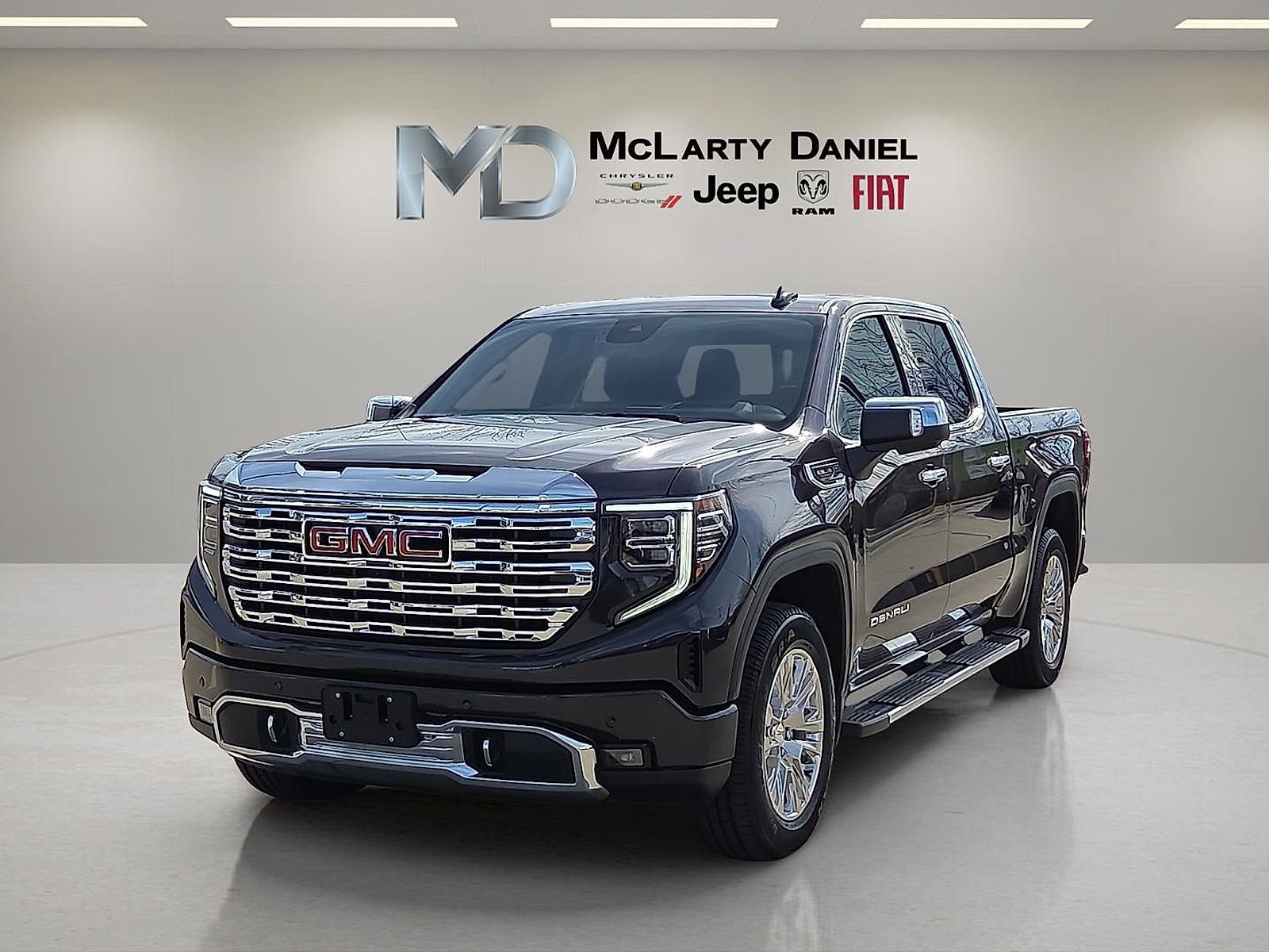 Used 2025 GMC Sierra 1500 Denali w/ Technology Package AWD/4WD video 2