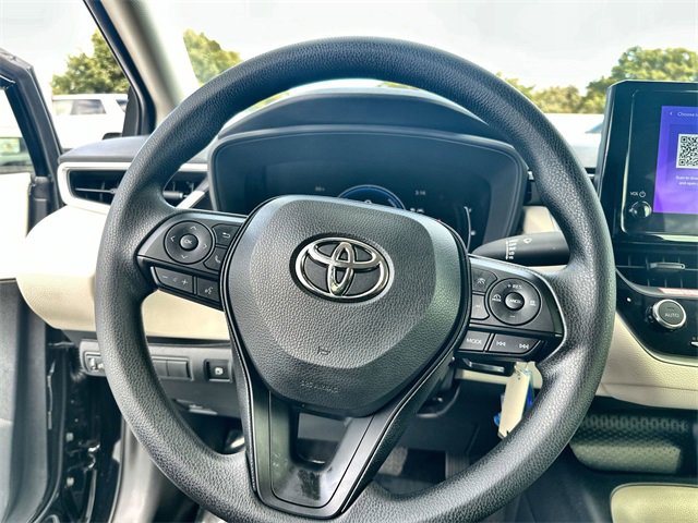 Used 2026 Toyota Corolla LE image 11
