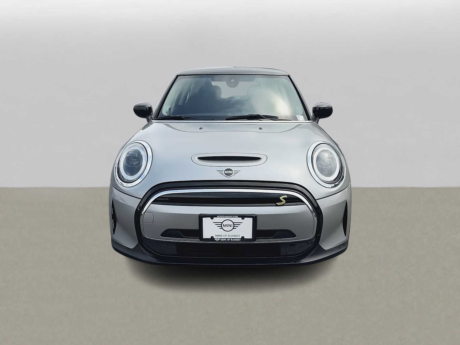 Used 2024 MINI Cooper SE w/ Signature Upholstery Package FWD image 3