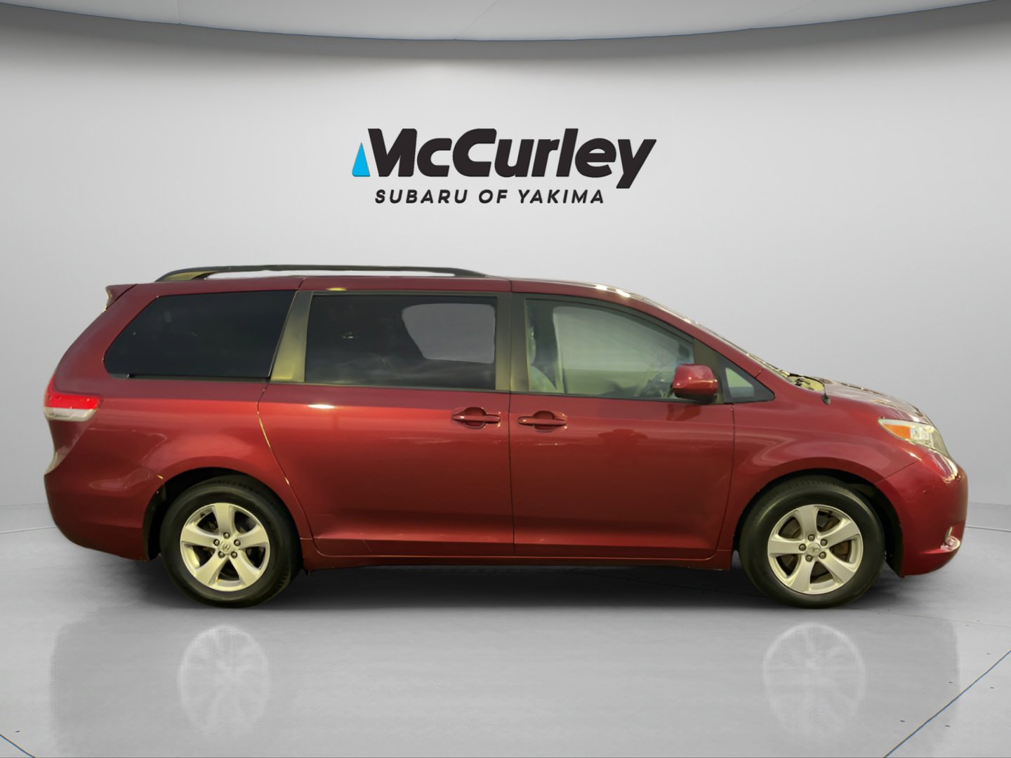 Used 2013 Toyota Sienna LE image 6