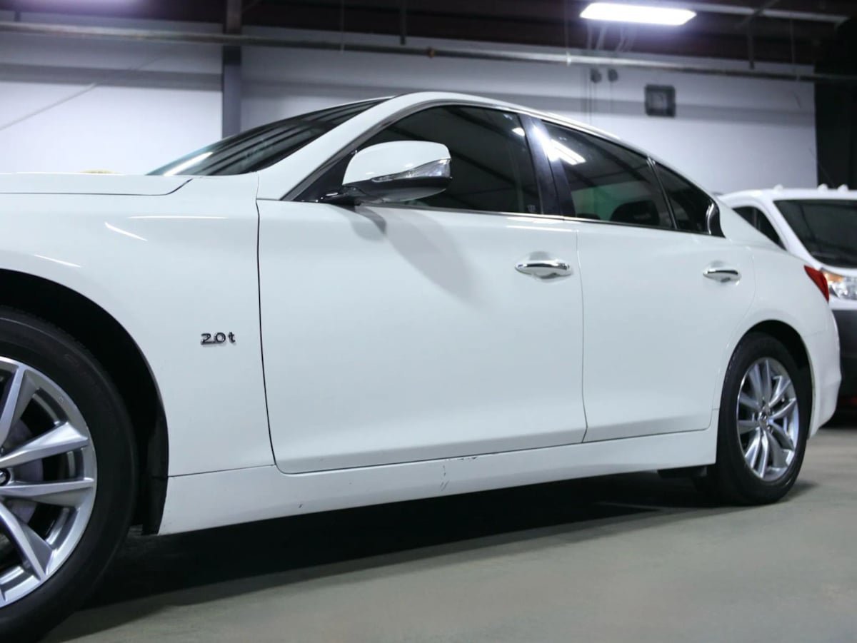 Used 2017 INFINITI Q50 2.0t w/ Moonroof Package RWD image 7