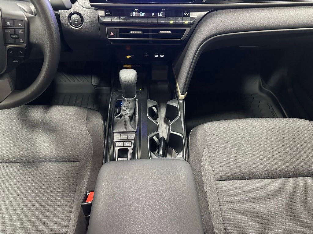 Used 2026 Toyota Camry LE FWD image 39
