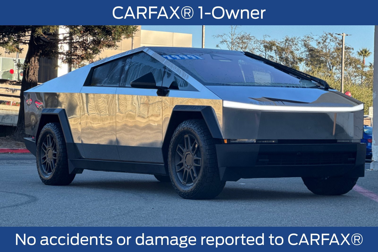 Used 2025 Tesla Cybertruck AWD Crew Cab image 2