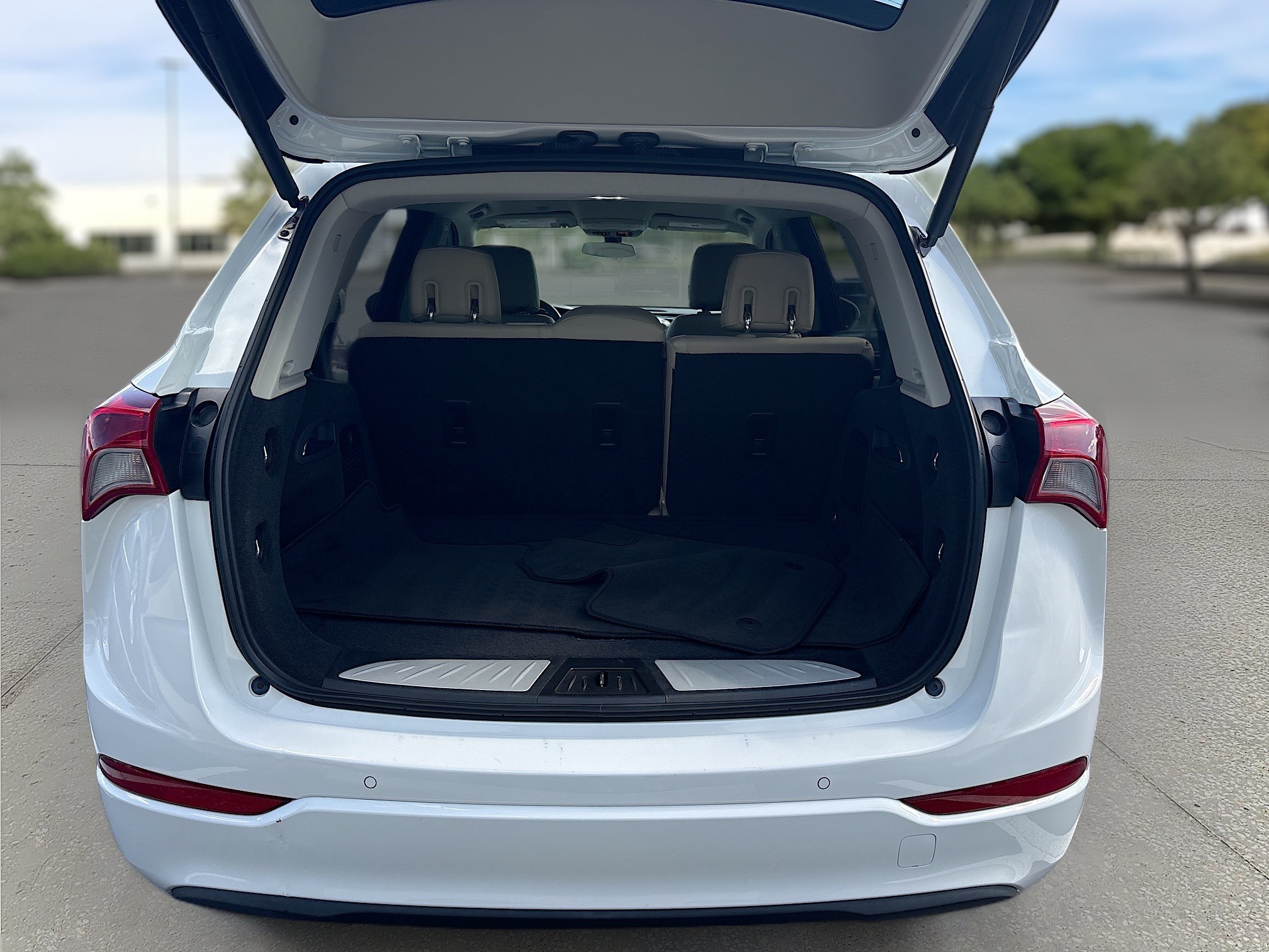Used 2019 Buick Envision Essence FWD image 22