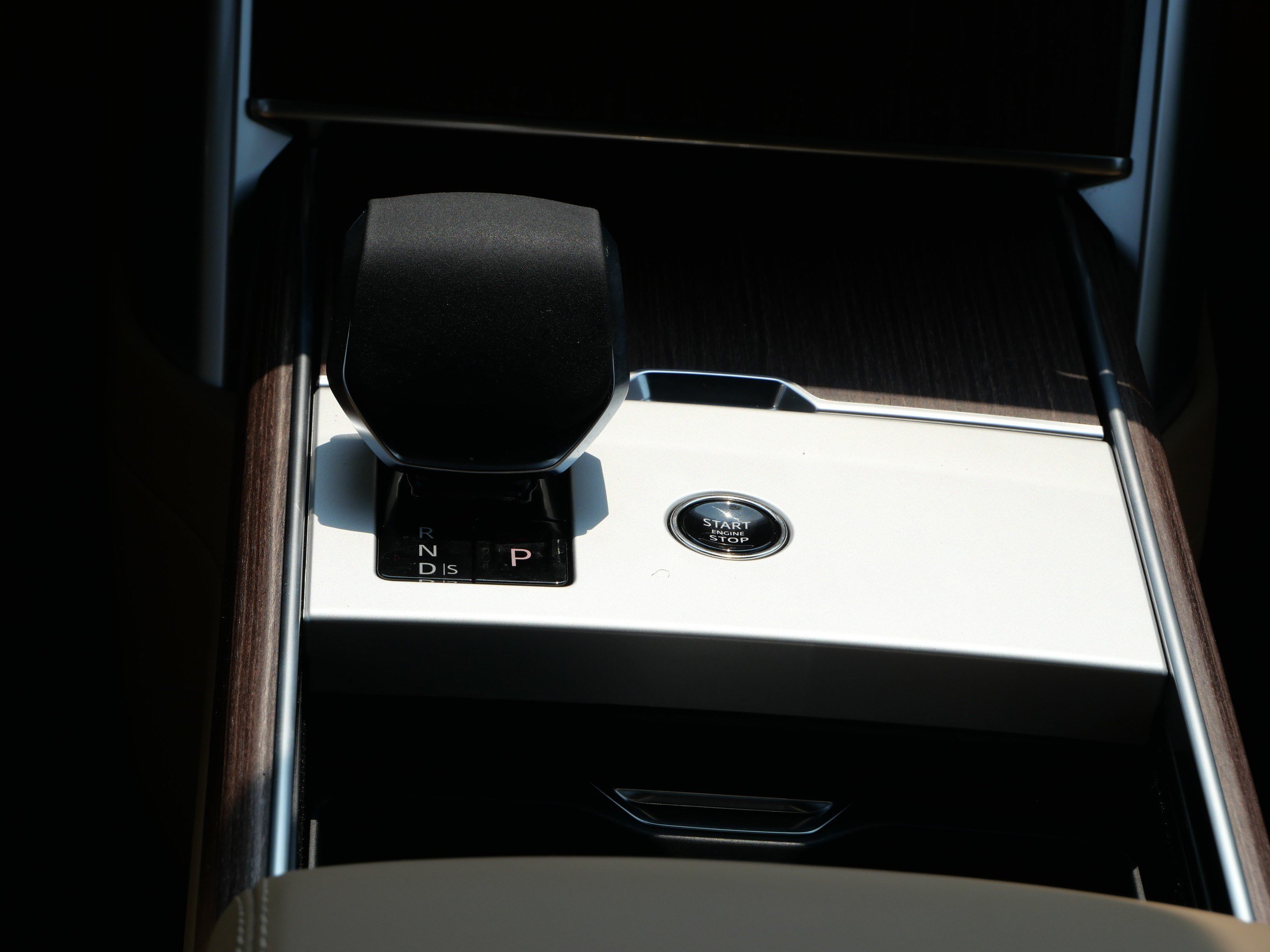 New 2026 Land Rover Range Rover SE AWD/4WD image 10