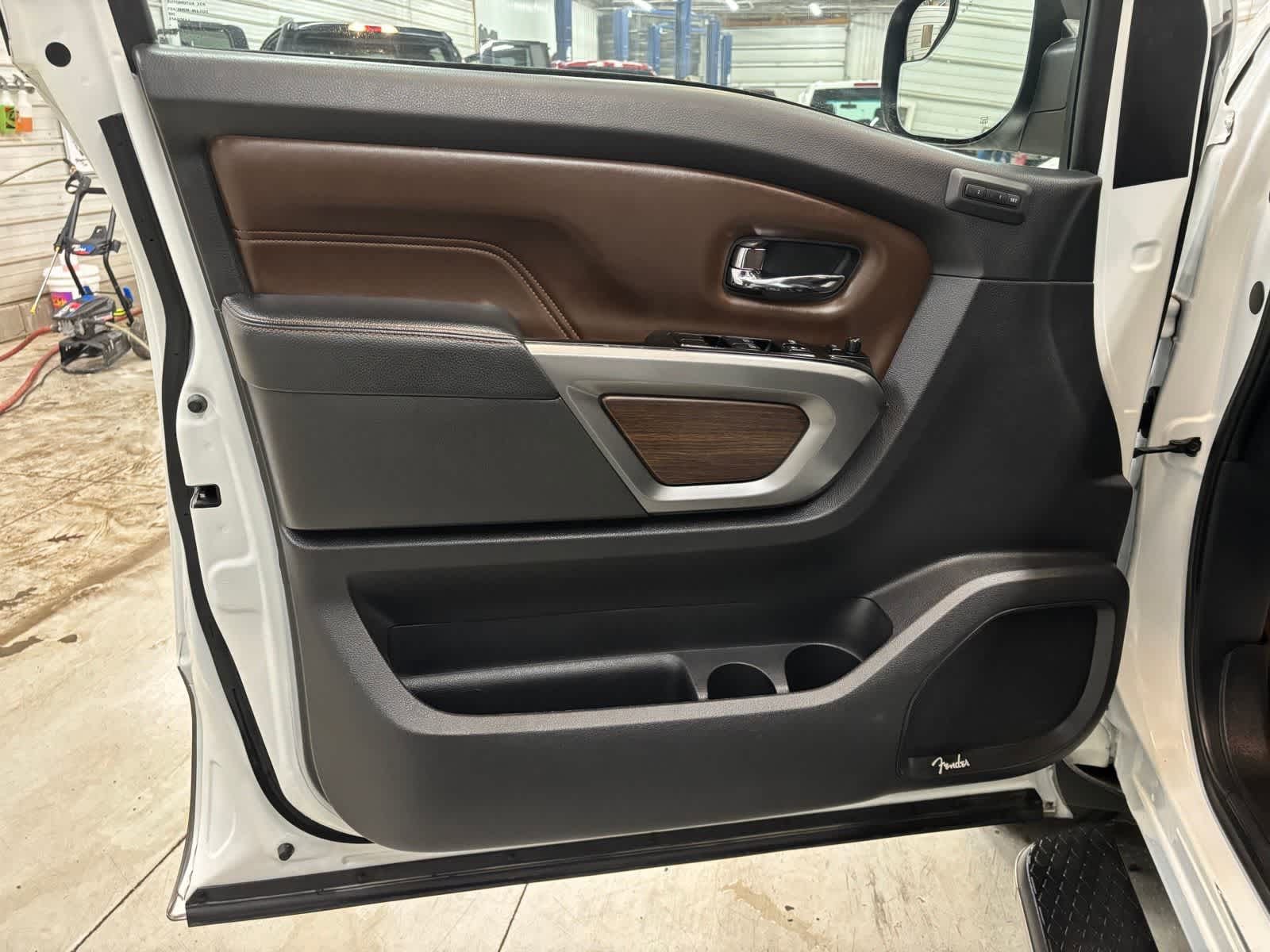 Used 2019 Nissan Titan Platinum Reserve AWD/4WD image 7