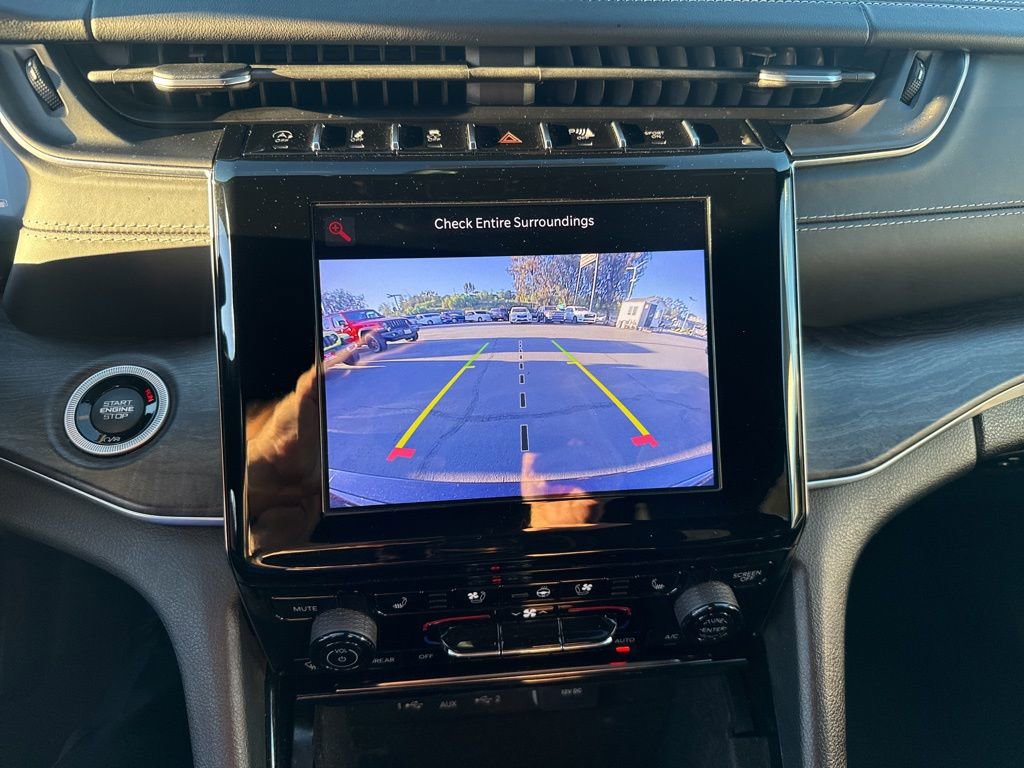 Used 2022 Jeep Grand Cherokee Overland image 23