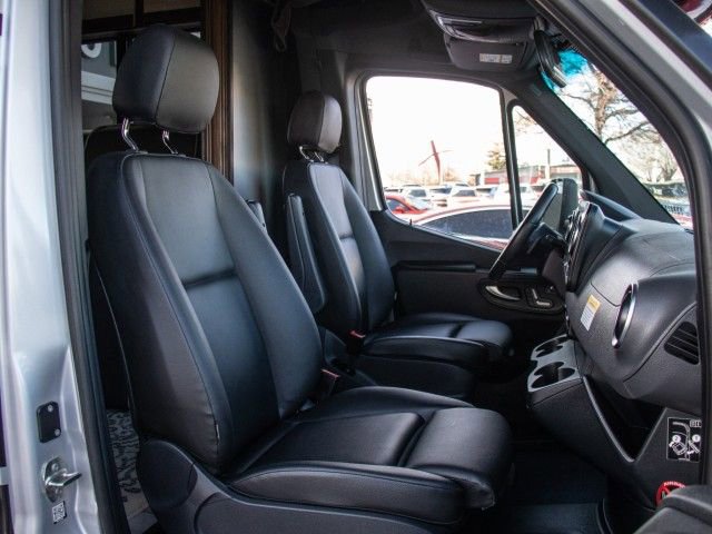 Used 2022 Mercedes-Benz Sprinter 3500 image 17