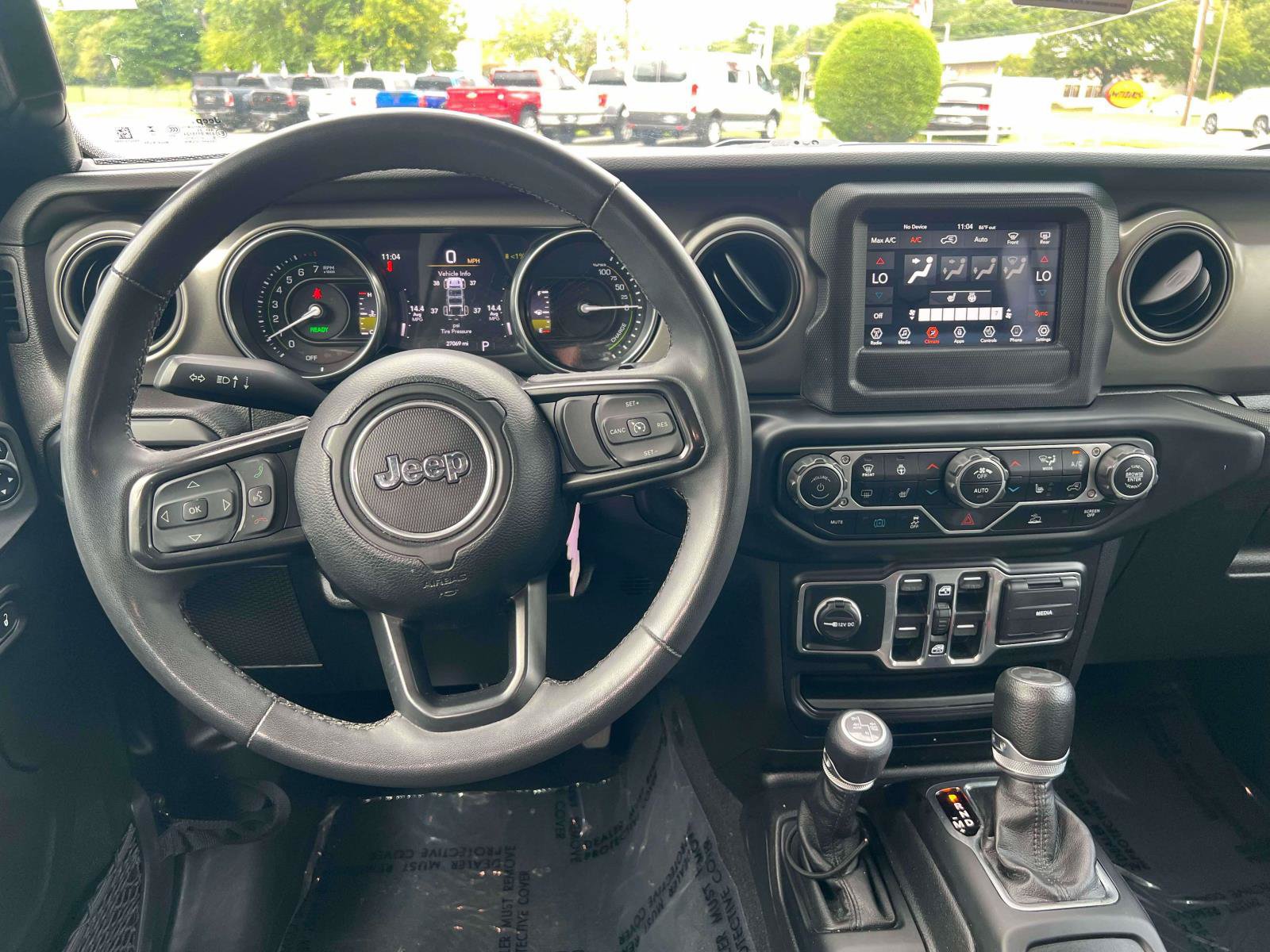 Used 2023 Jeep Wrangler Unlimited w/ Cold Weather Group AWD/4WD image 22