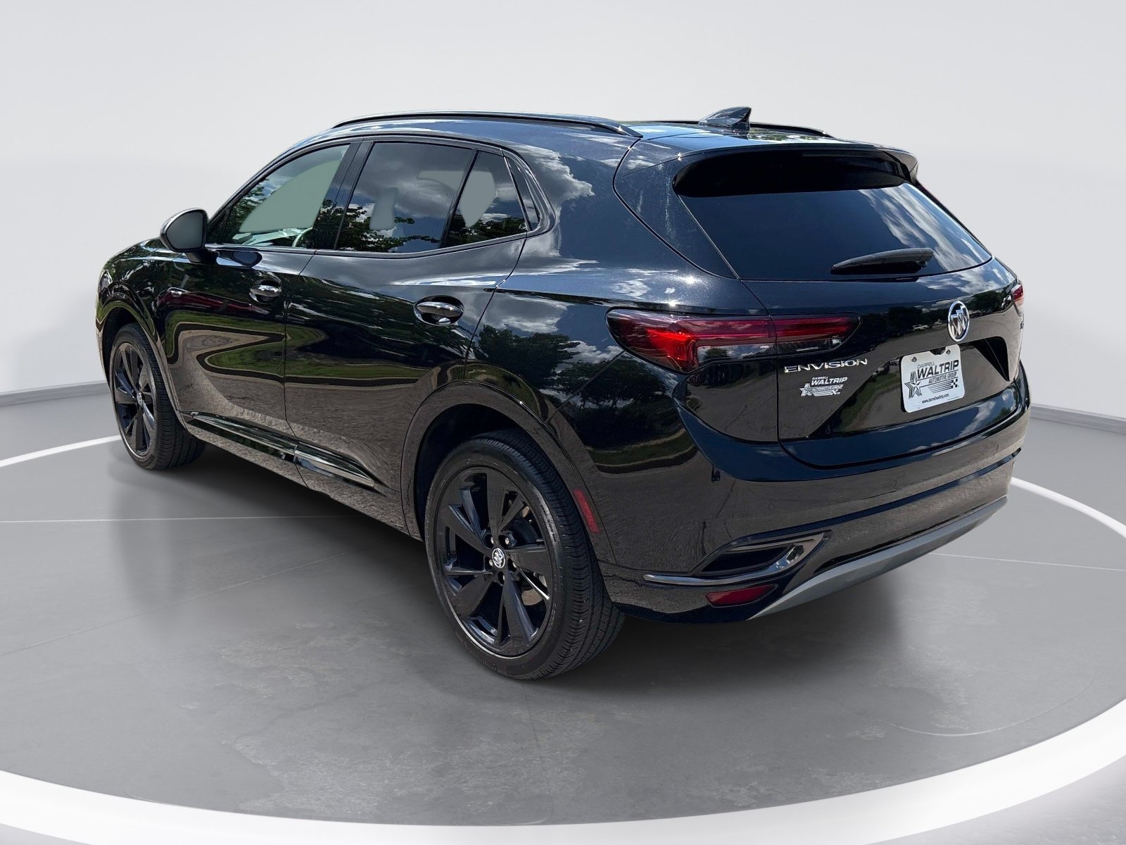 Used 2023 Buick Envision Essence w/ Sport Touring Package FWD image 6
