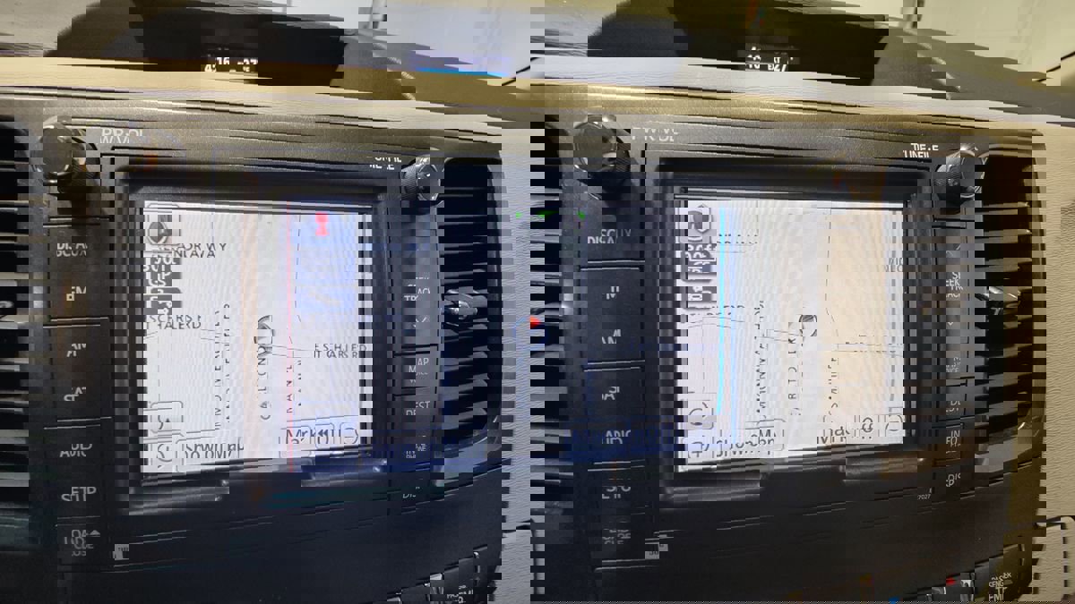 Used 2013 Toyota Sienna Limited w/ Premium Pkg image 34