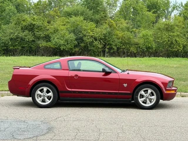 Used 2009 Ford Mustang Premium RWD image 12