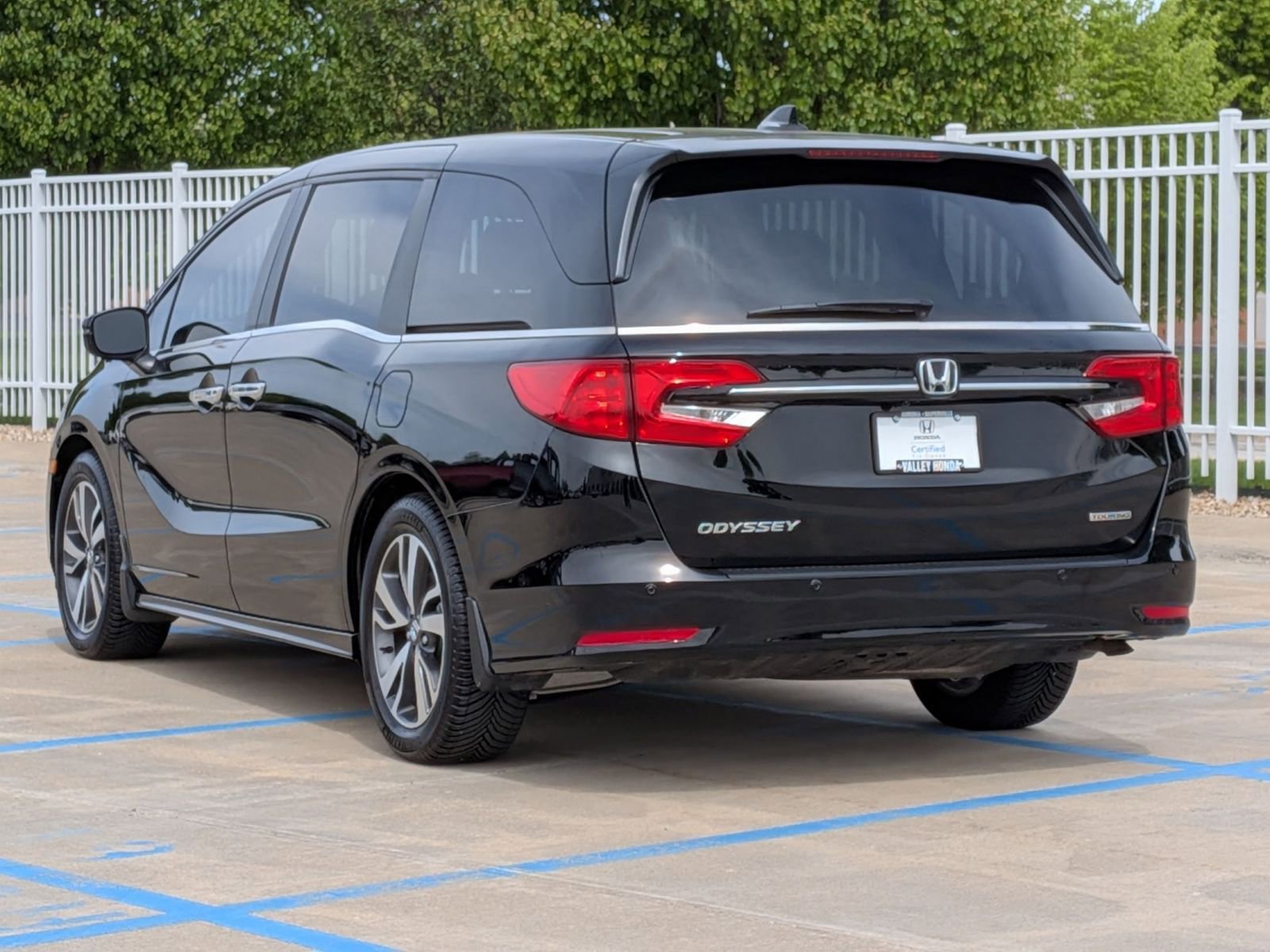 Certified 2023 Honda Odyssey Touring image 8