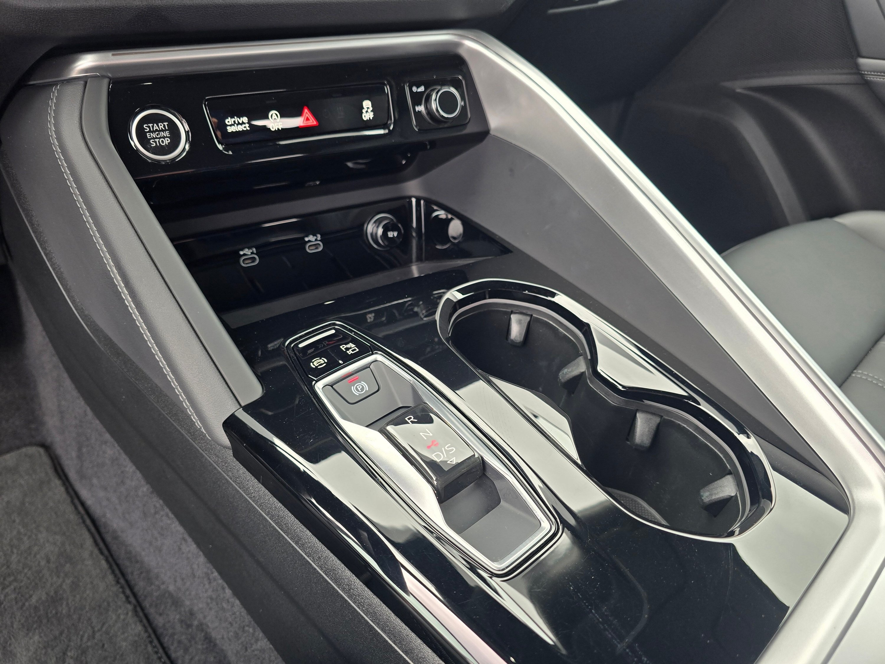 Certified 2025 Audi Q5 Premium AWD/4WD image 15