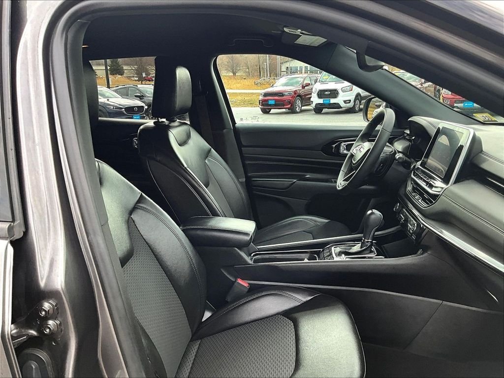 Used 2022 Jeep Compass Latitude AWD/4WD image 11