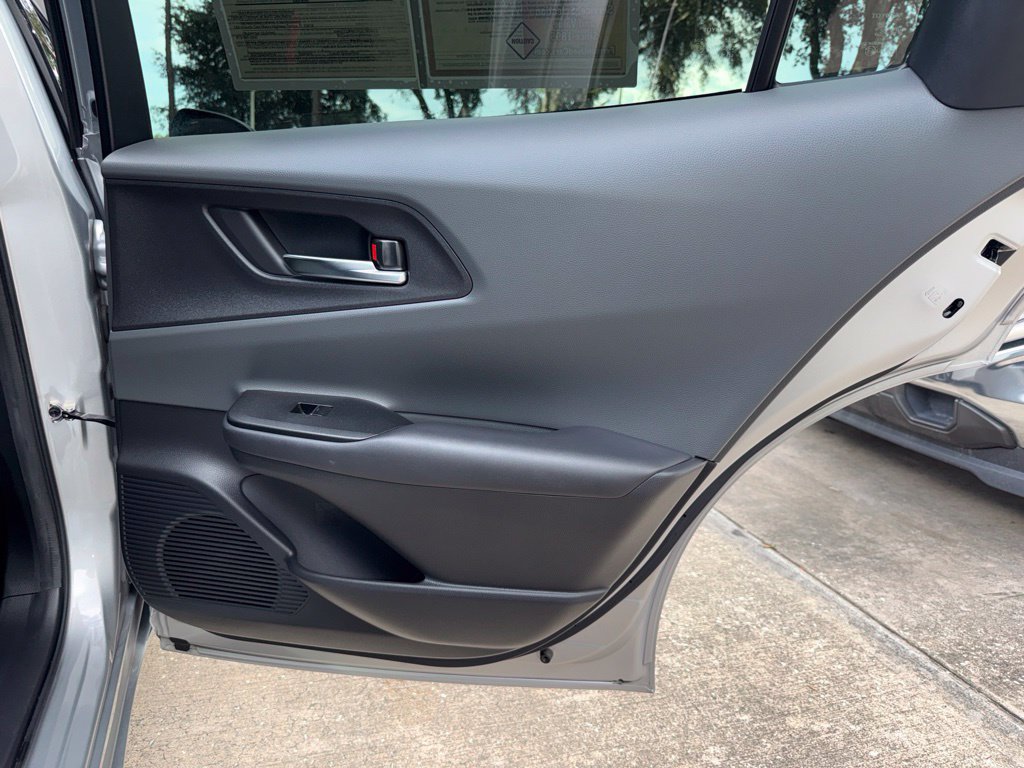 Used 2023 Toyota Prius XLE FWD image 19