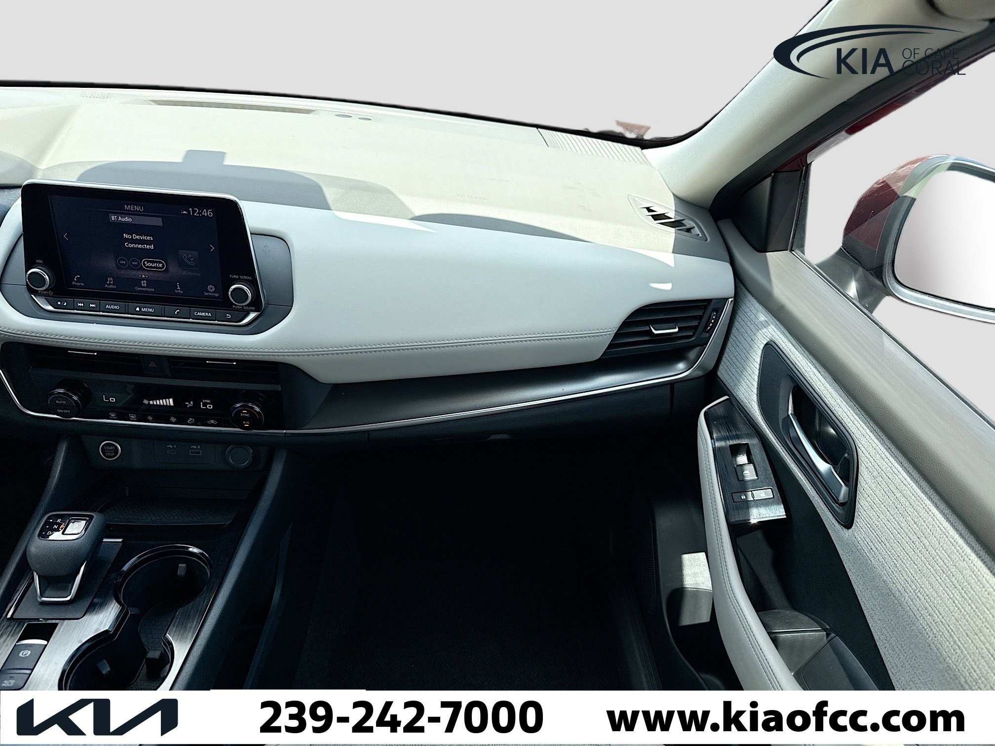 Used 2023 Nissan Rogue SV image 17