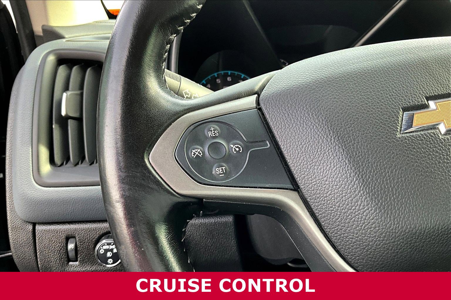 Used 2016 Chevrolet Colorado Z71 w/ Z71 Midnight Edition image 13