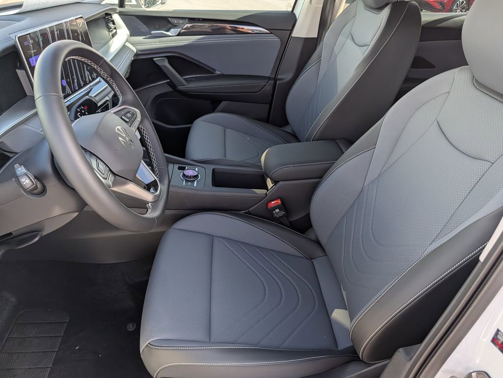 New 2026 Volkswagen Tiguan SE image 11