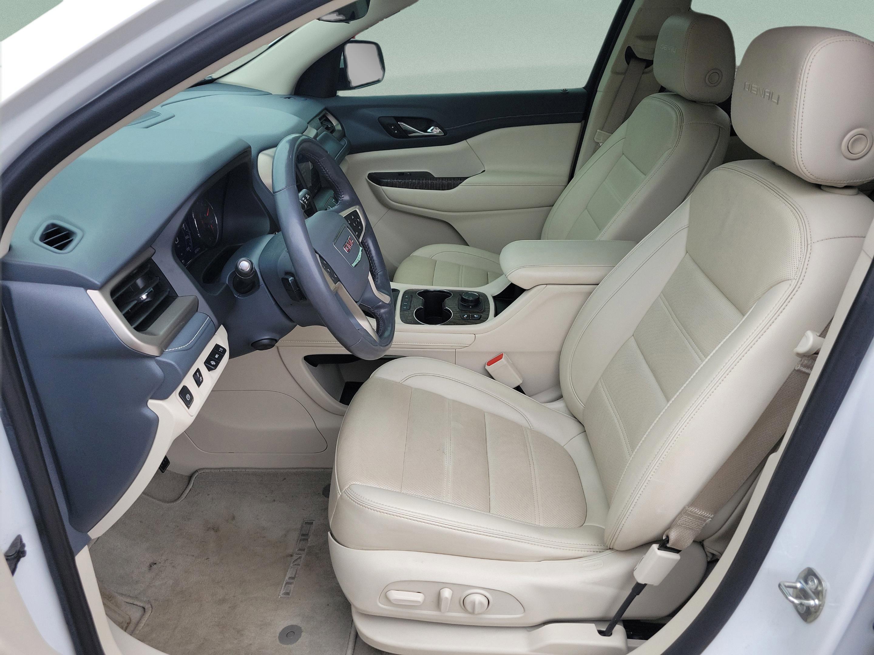 Used 2021 GMC Acadia Denali w/ Denali Technology Package image 14