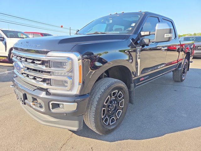 Used 2023 Ford F350 Platinum w/ FX4 Off-Road Package AWD/4WD image 2