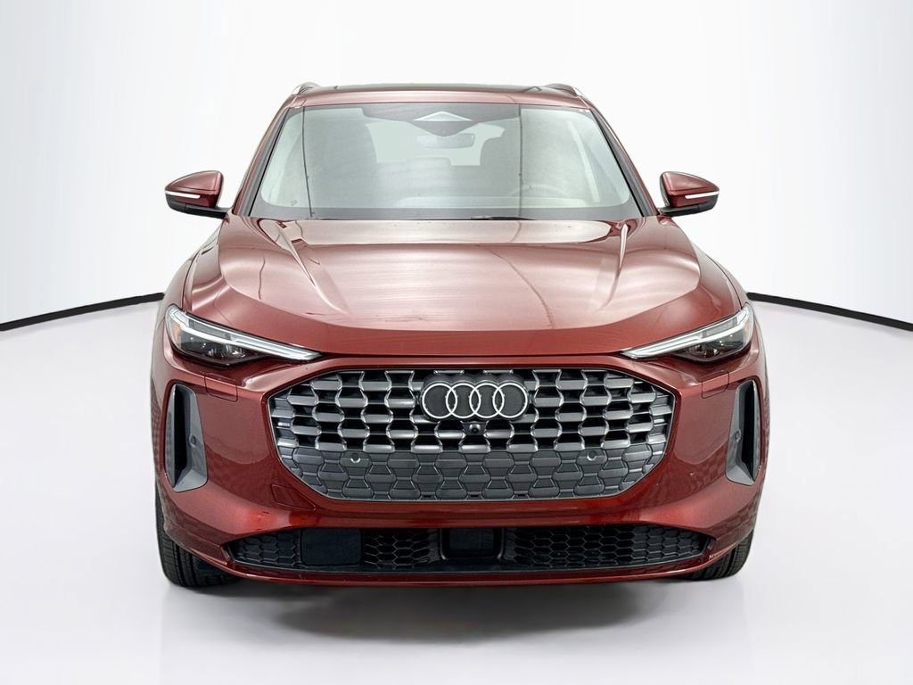 Certified 2025 Audi Q5 Premium Plus w/ Premium Plus image 3