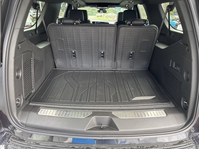 New 2026 Chevrolet Suburban Premier w/ Sun And Tow Package AWD/4WD image 40