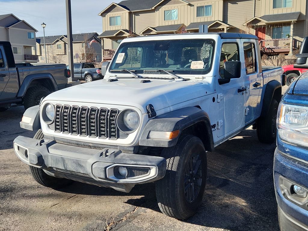 Used 2025 Jeep Gladiator Sport image 3
