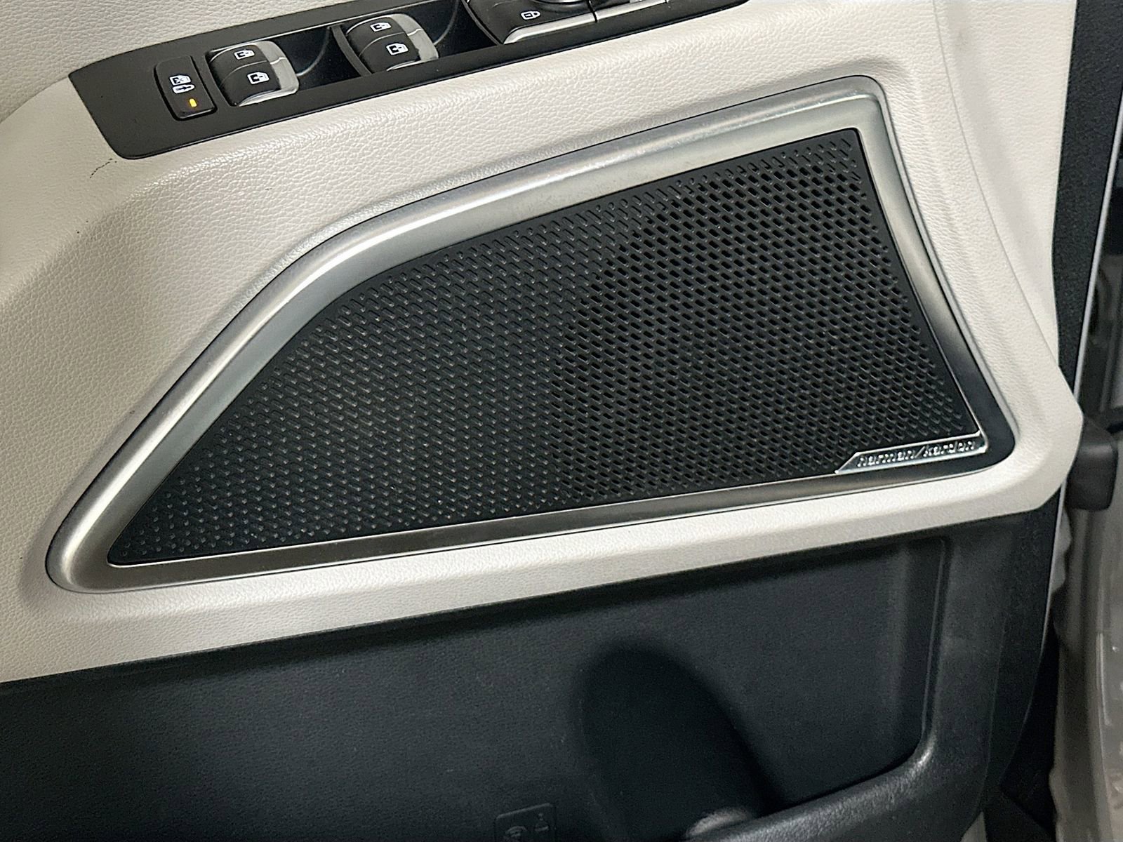 Used 2021 Kia Telluride SX w/ Nightfall Edition Package image 19