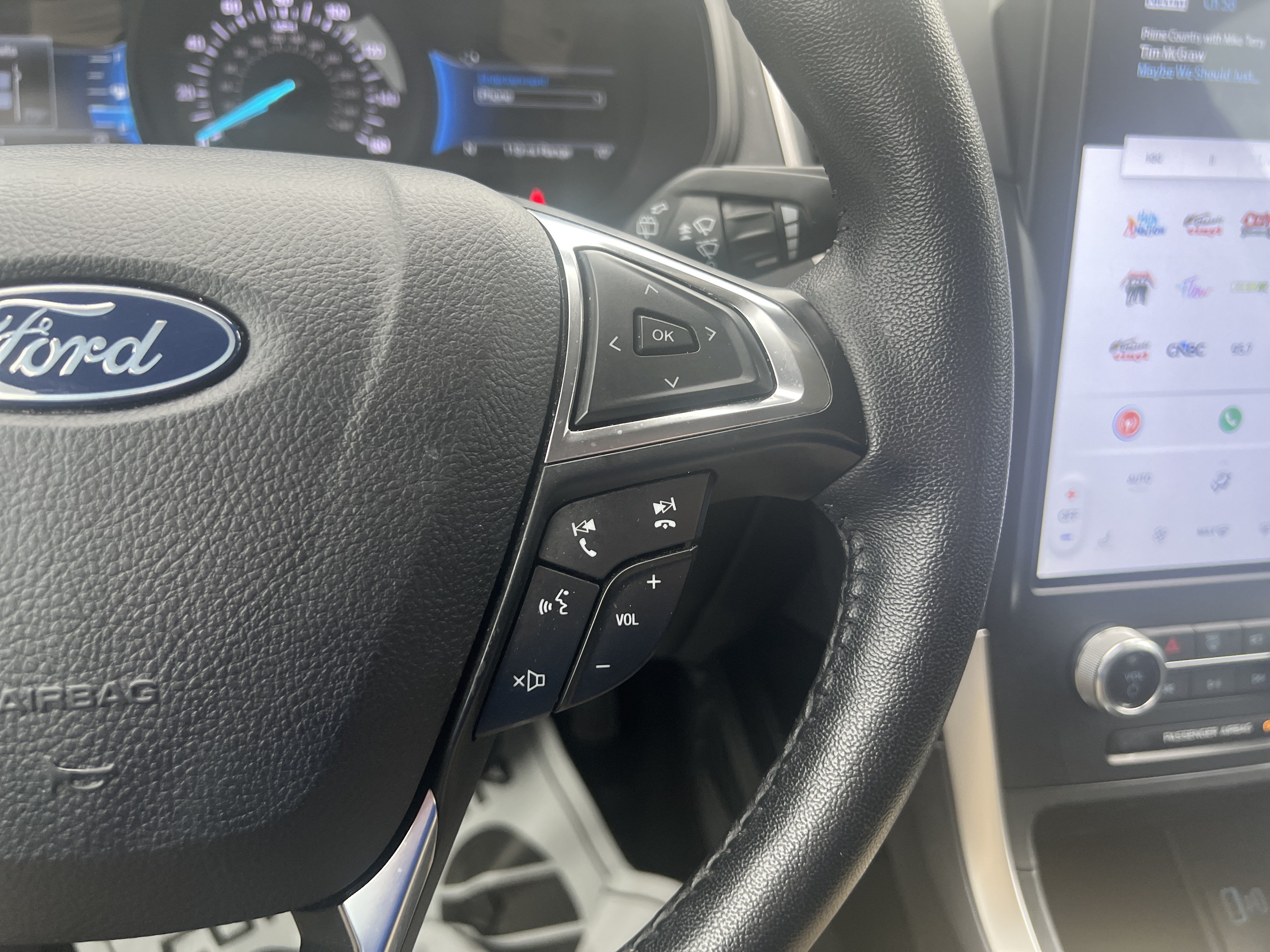 Used 2024 Ford Edge SEL AWD/4WD image 19