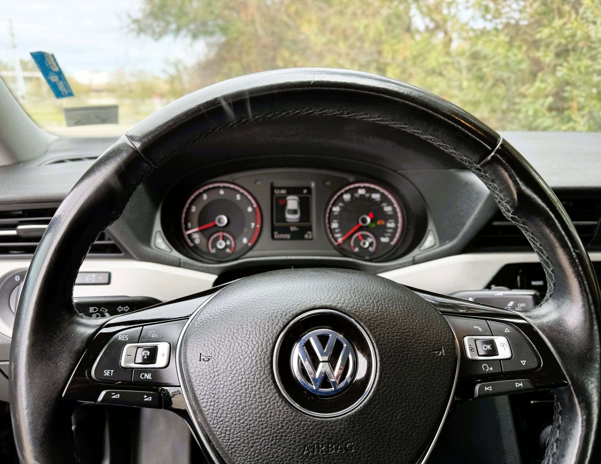 Used 2020 Volkswagen Passat 2.0T SE image 36