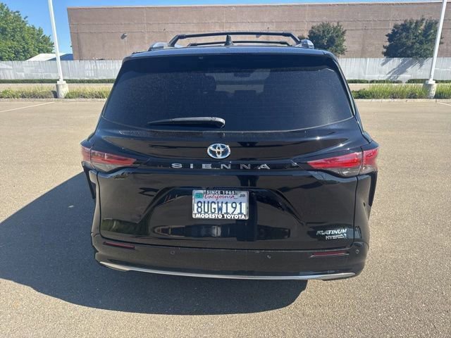 Used 2021 Toyota Sienna Platinum FWD image 11
