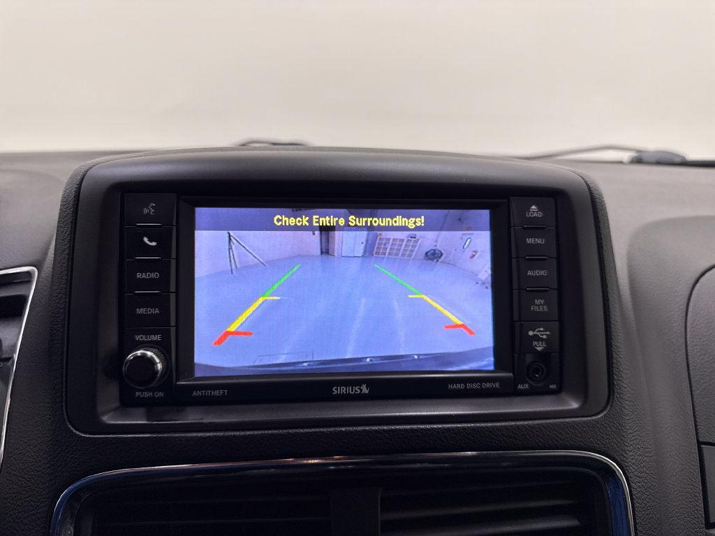 Used 2018 Dodge Grand Caravan SE FWD image 19