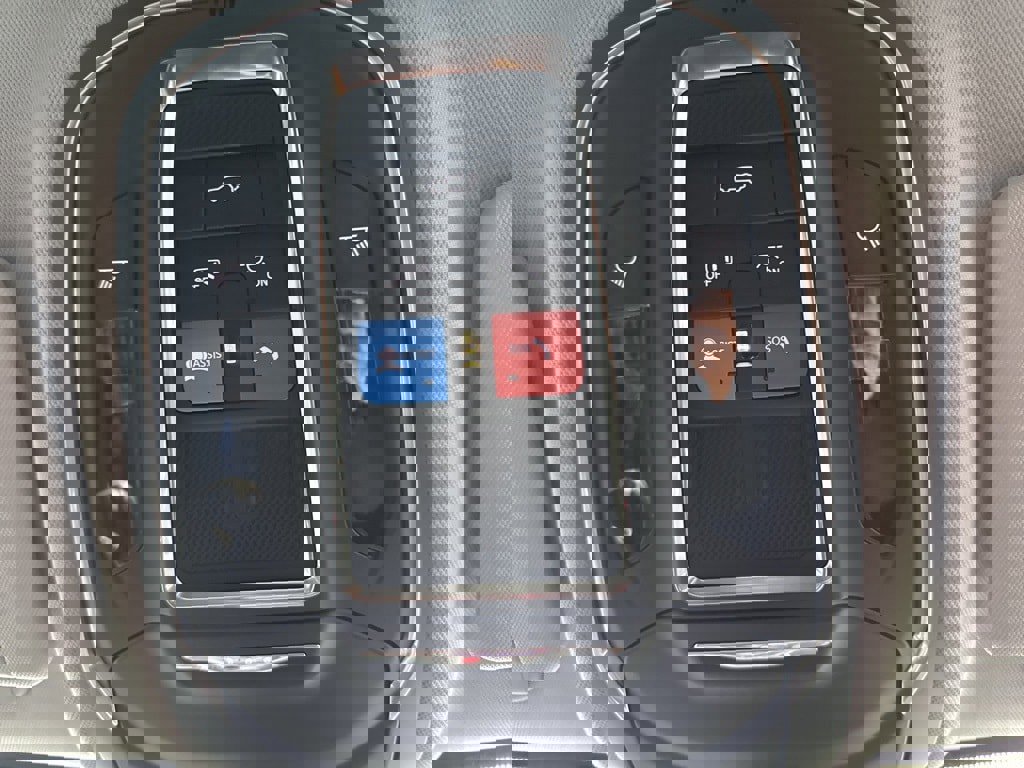 Used 2022 Jeep Grand Cherokee L Laredo w/ Luxury Tech Group I image 20