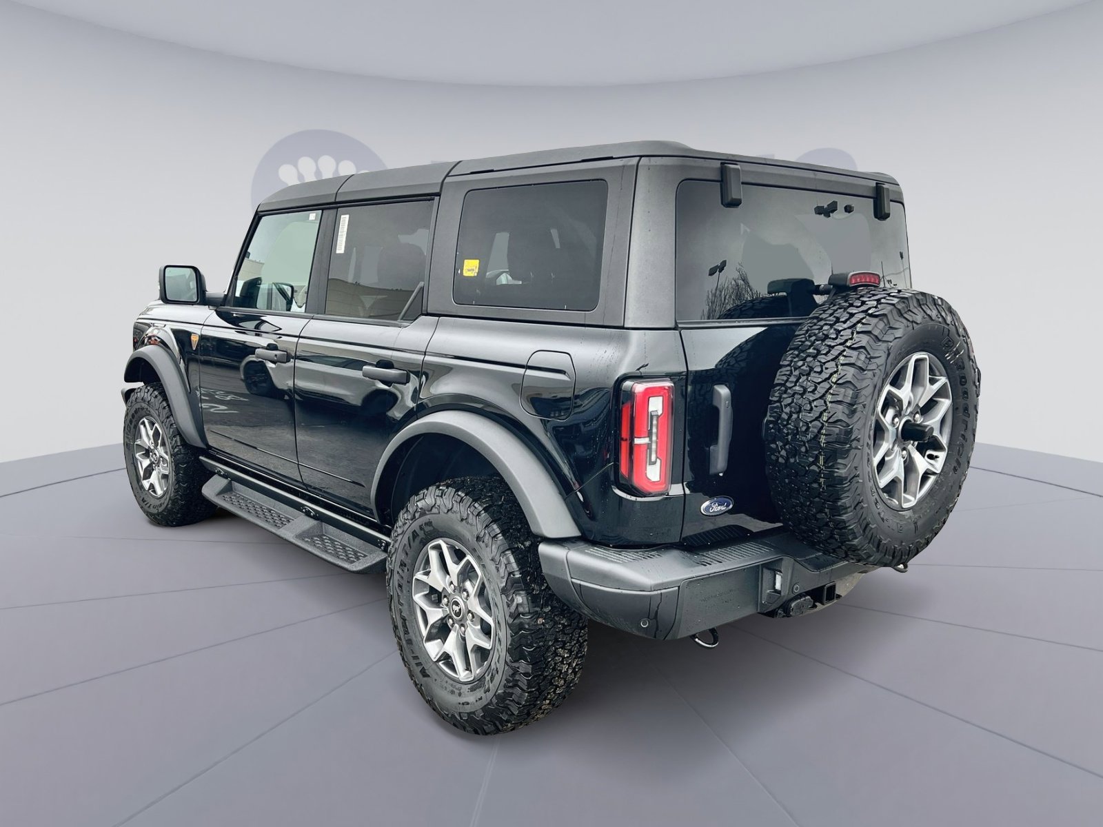 New 2025 Ford Bronco Badlands image 4