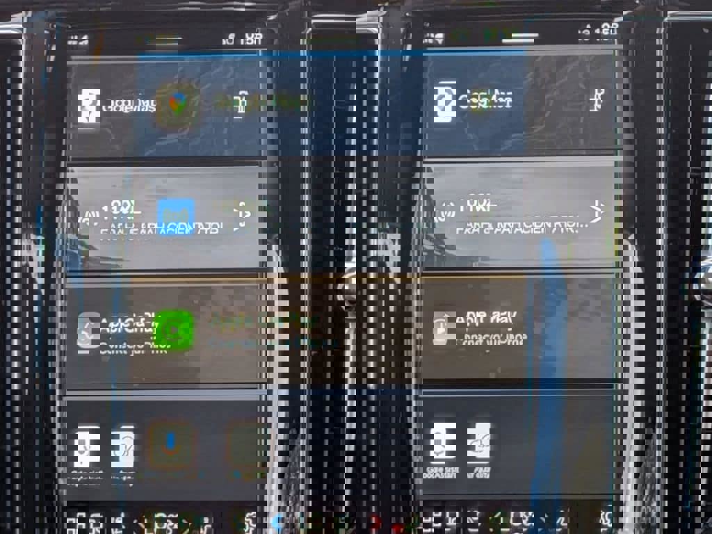 New 2024 Volvo XC60 T8 Plus w/ Protection Package Premier image 8