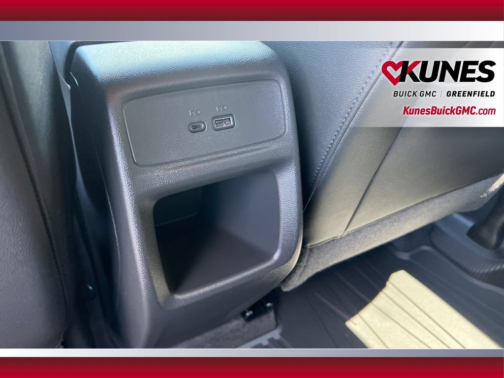 Used 2026 Buick Envista Sport Touring w/ Convenience I Package FWD image 36