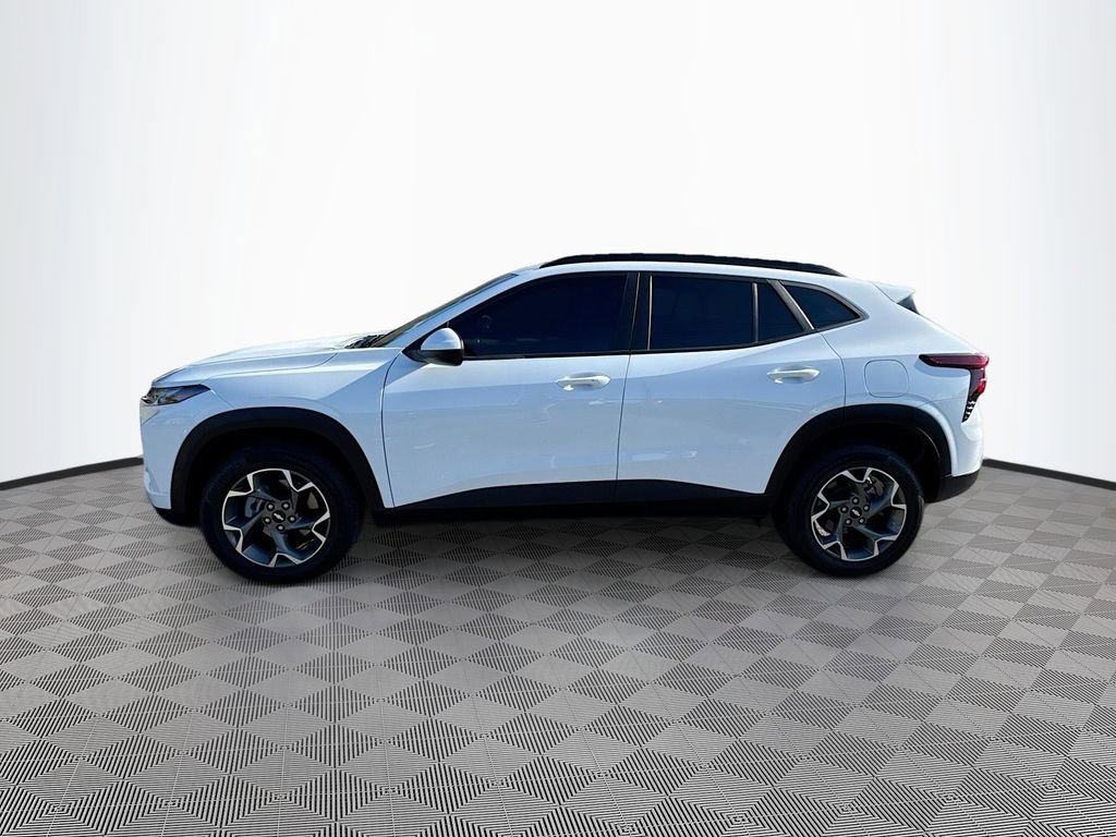 Used 2024 Chevrolet Trax LT w/ Driver Confidence Package image 5