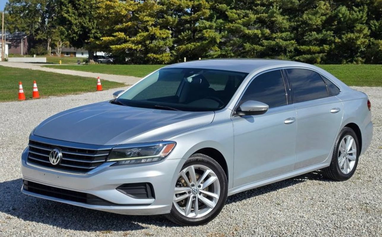 Used 2020 Volkswagen Passat 2.0T SE FWD image 1