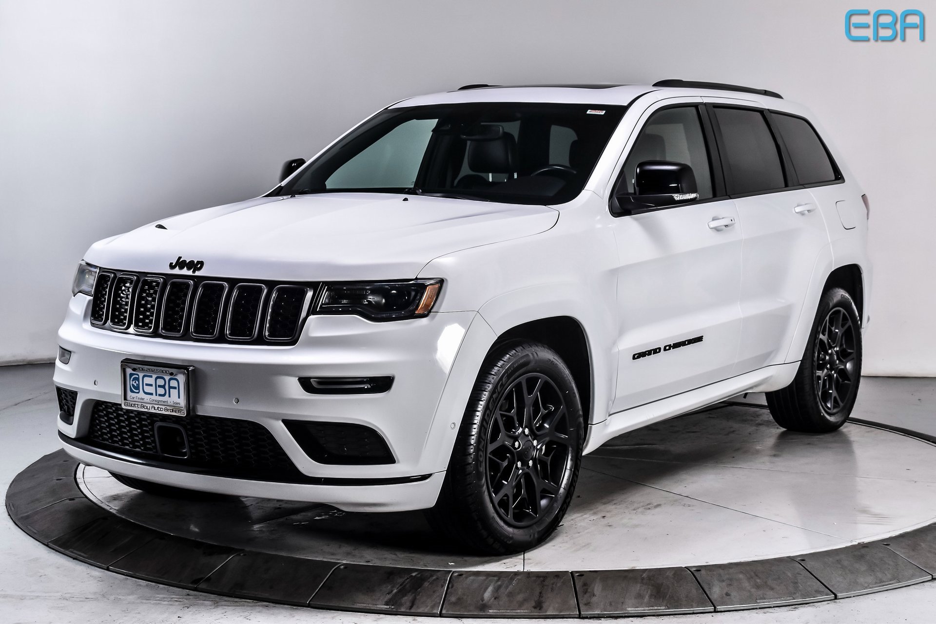 Used 2021 Jeep Grand Cherokee Limited X image 2