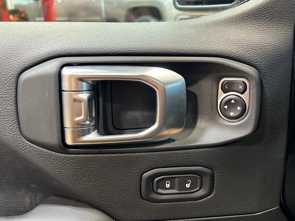 Used 2025 Jeep Wrangler Backcountry image 10