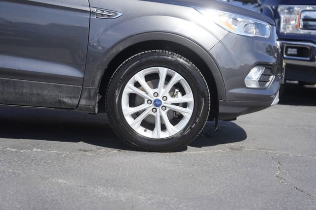 Used 2019 Ford Escape SE image 4