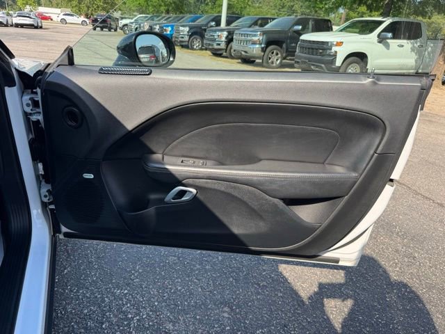 Used 2016 Dodge Challenger SXT Plus RWD image 10